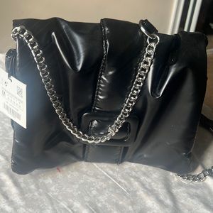 Black Cross-bosy bag